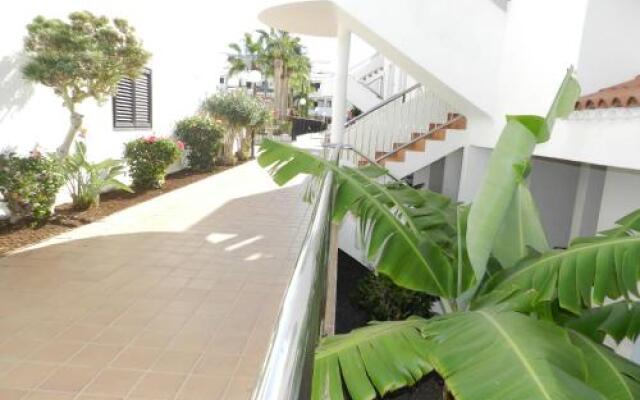 Victoria Court - 1 bed pool & sea view