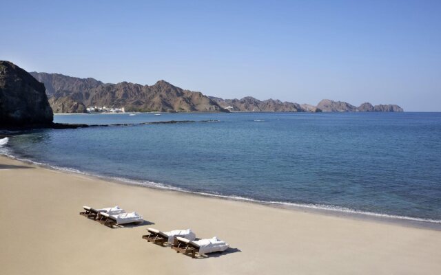 Al Bustan Palace, a Ritz-Carlton Hotel