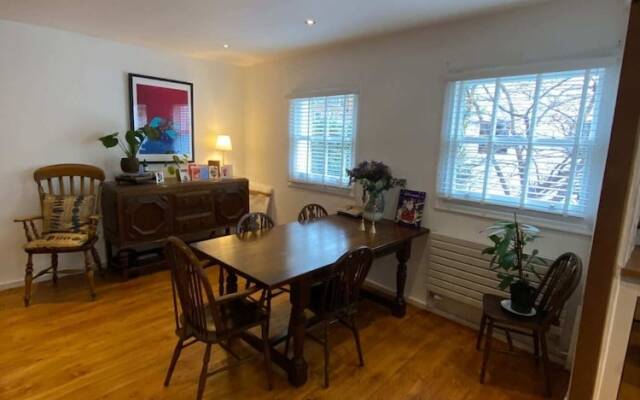 Modern 1BD Farmhouse-style Flat - Dalston!