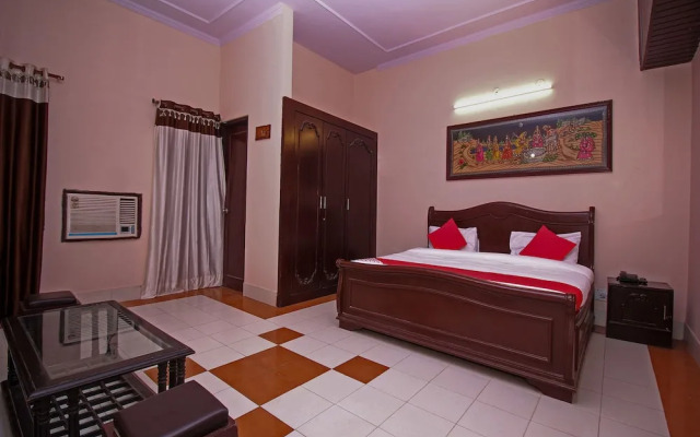Oyo 15214 Mahal Rajwada Resort