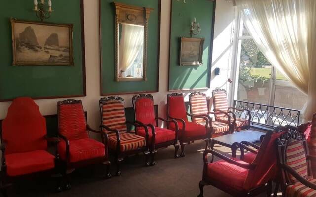 Parkview Hotel Suites