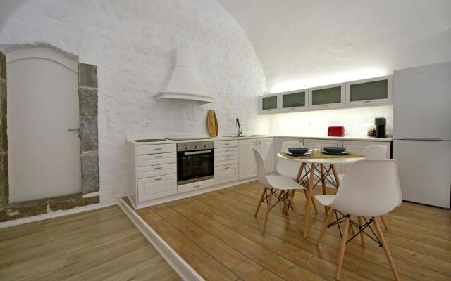 Hydra Hospitality Port Apartment