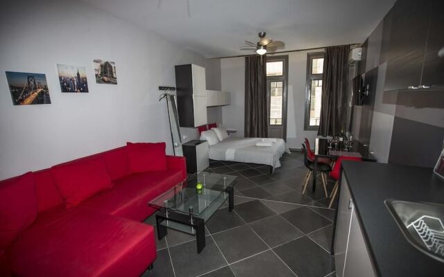 Trendy Living in Monastiraki