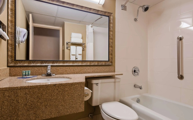 Best Western Crossroads Of The Bluffs