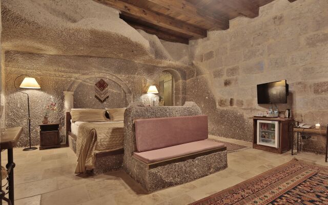 Tekkaya Cave Hotel