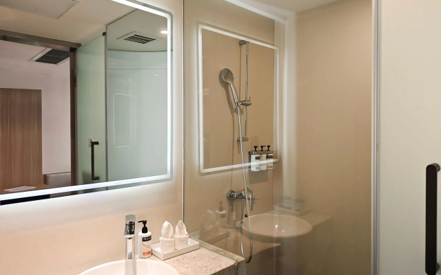 Holiday Inn Express Shanghai Putuo by IHG