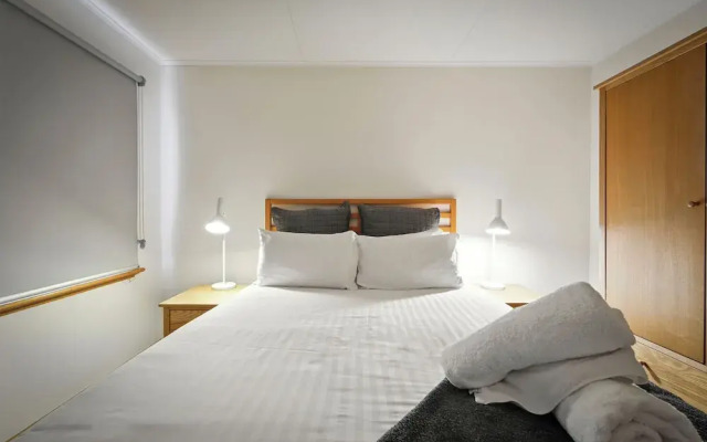 Coningham Beach House - 3 Bedrooms