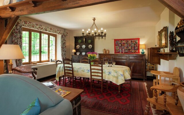 Beautiful Holiday Home With Garden in Belvaux
