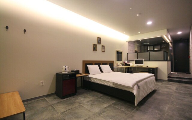 Changwon Masan IVE Hotel