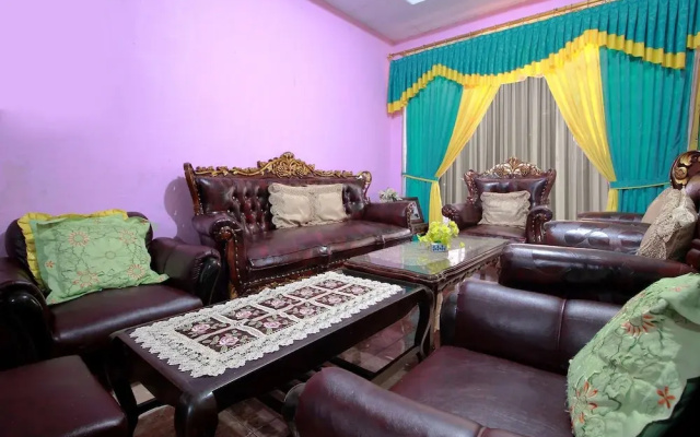 OYO 2838 Hotel Ayu