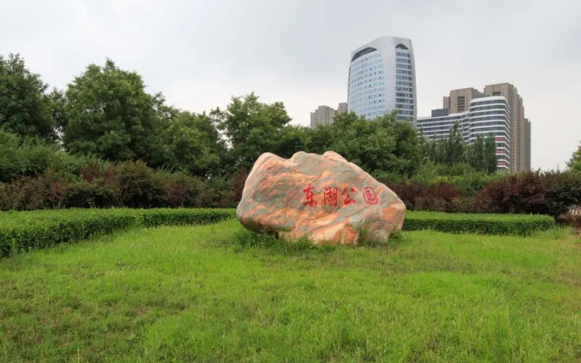 Baoding Lianchi·Baoding East Station· Locals Apartment 00163450