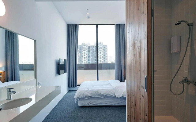 Star Hostel Taichung Parklane