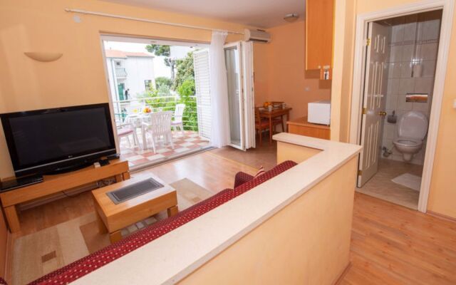 Apartment Dejan Makarska