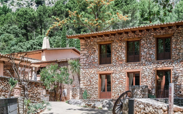 LJs Ratxo Eco Luxury Retreat
