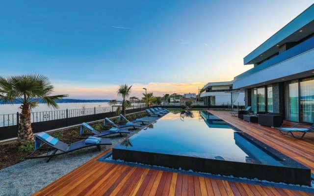 Beachfront Villa Baronessa with Pool