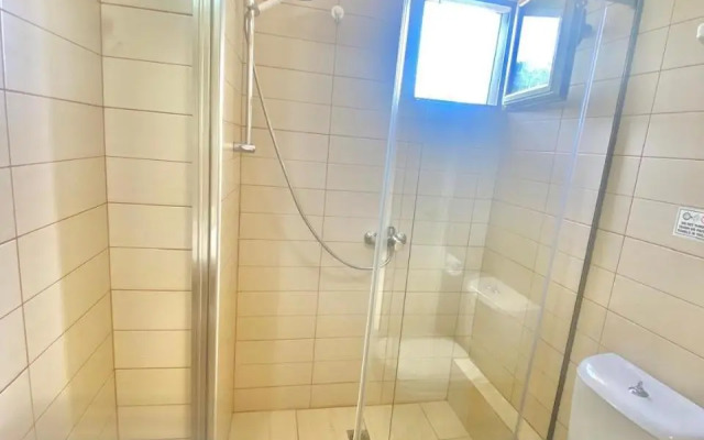 Foti Rooms