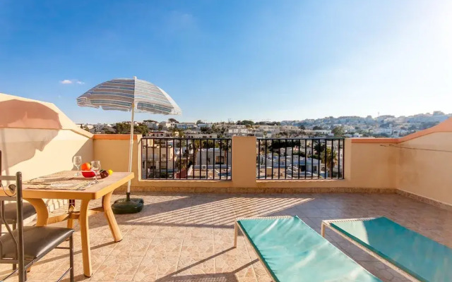 Merill Pool and Sea Penthouse Apart 6