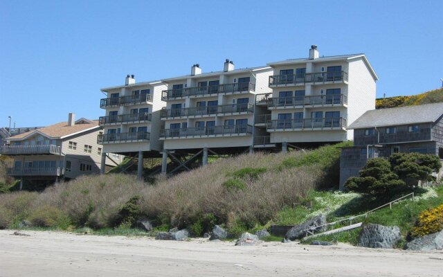 Sunset Oceanfront Lodging