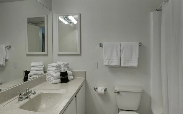 Park Suites at 140 - FREE GOLF