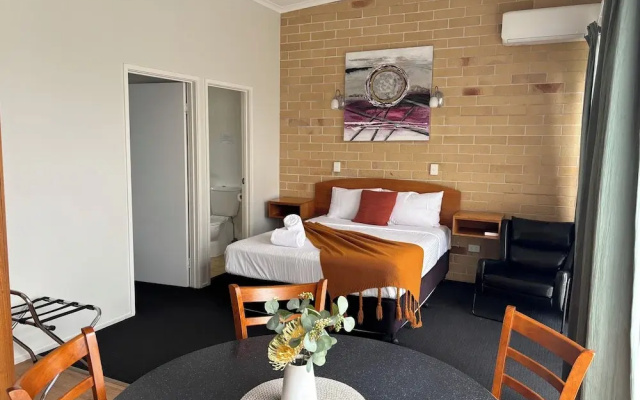 Caboolture Riverlakes Motel