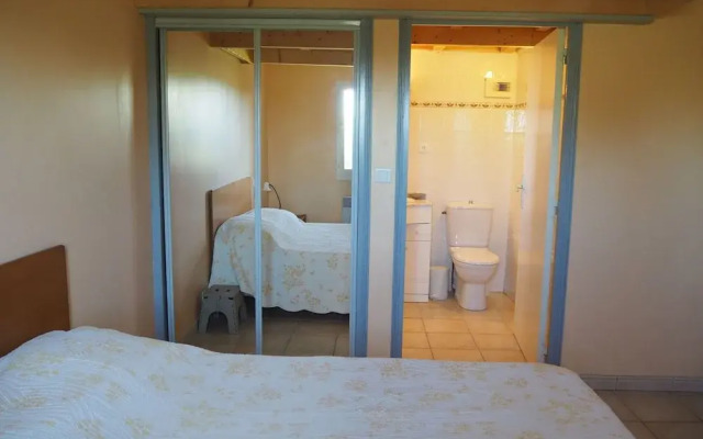 Pretty Holiday House With Private Garden, Apt