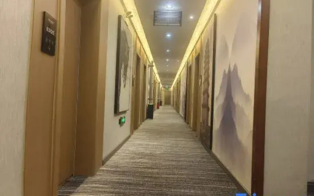 Junyi Chain Hotel (Ancient City of Zhengding Longxing Temple)