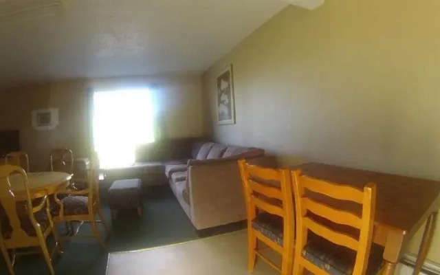 Outpost Motel
