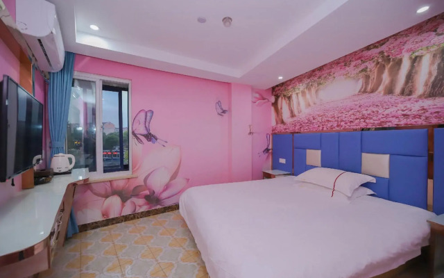 Huzhong Hotel