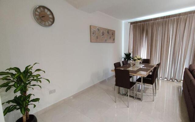 Beautiful, sea view 2 bedrooms apartment, Marsalforn, Gozo