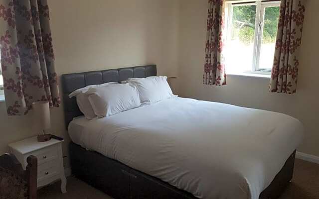 Oakside Lodge