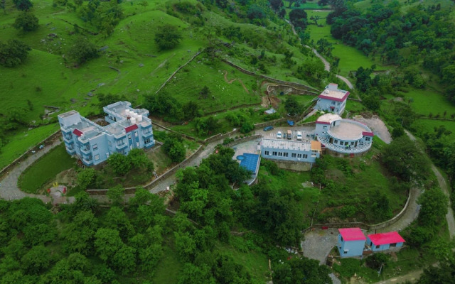 The Sky Imperial Pavoreal Jungle Resort