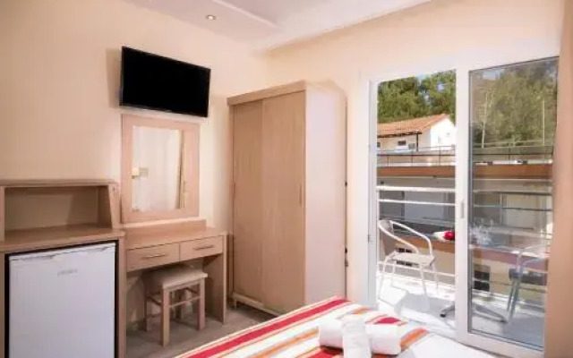 Star Bay Luxury Hotel