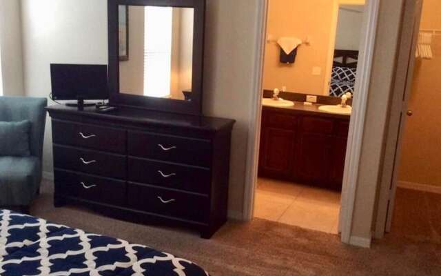 Four Bedroom Pool Home - 150 EP - Vusa