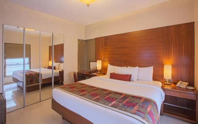 Oakwood Residence Naylor Road Pune