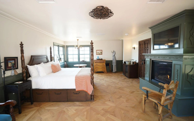 El Caminante Bar & Bungalows