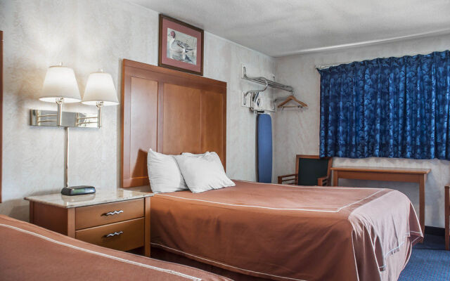 Rodeway Inn & Suites Niagara Falls