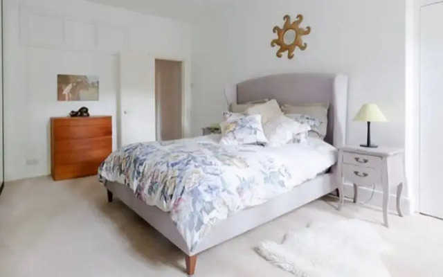 Stylish And Spacious 3 Bed Gdn Flat In Kensington