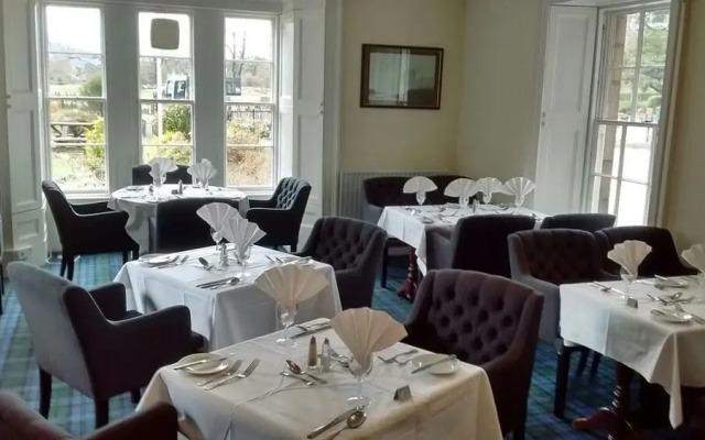 Huntly Arms