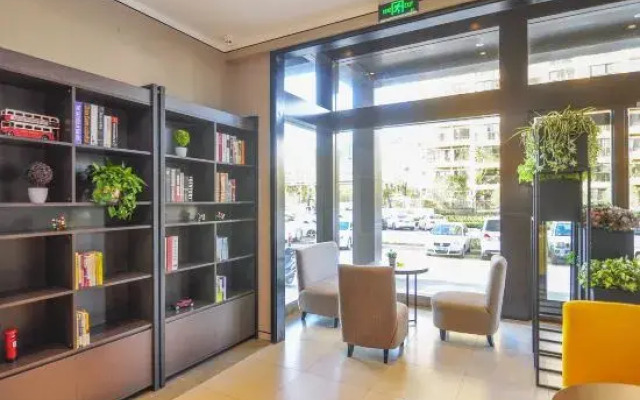 Ease Hotel (Kunming high tech Zone store)