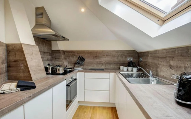 Cosy Two Bedroom Apartment - Flat 59a
