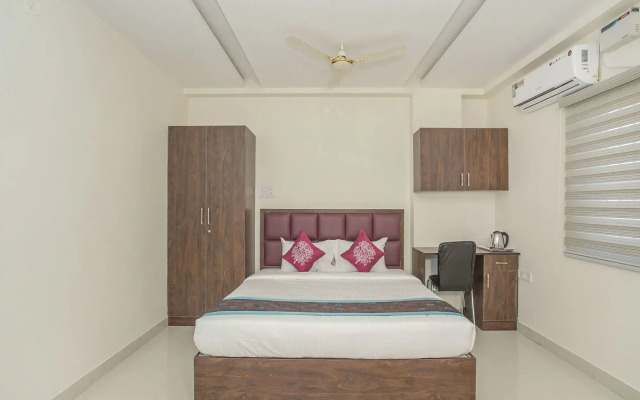 OYO 11387 Hotel Kozy Rooms