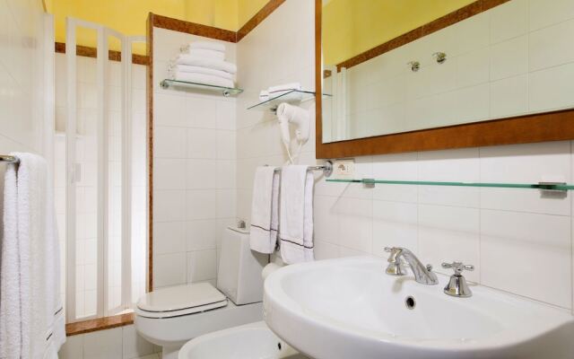 Well Kept And Comfortable Apartment Only 2 Km. From Garda