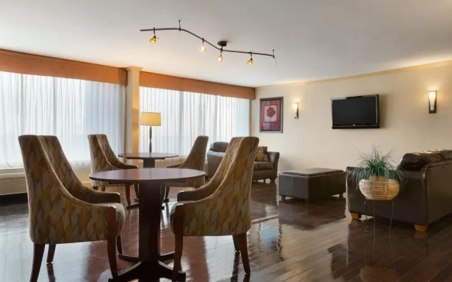 Radisson Rochester Riverside