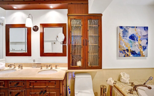 4BD House with Private Heated Pool