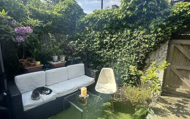 My Sky London House Near Attractions