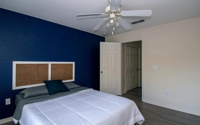 Delightful, Refurbished Apt! Everything you need!