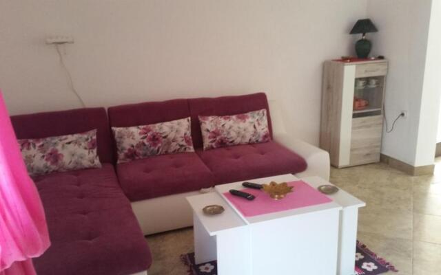 Rose-Apartman Bjanka