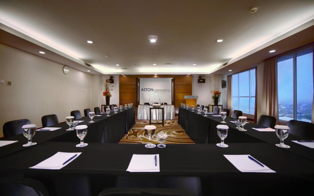 Royal Palm Hotel & Conference Center Cengkareng