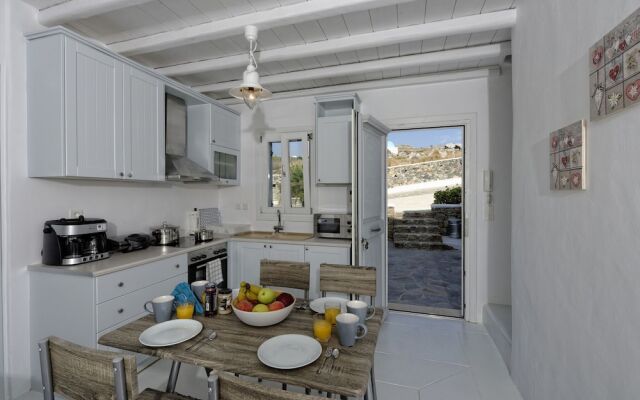Luxurious Villa in Mykonos with Swimming Pool