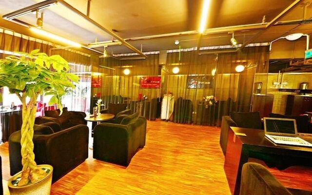 Leshan Celebrity Hotel